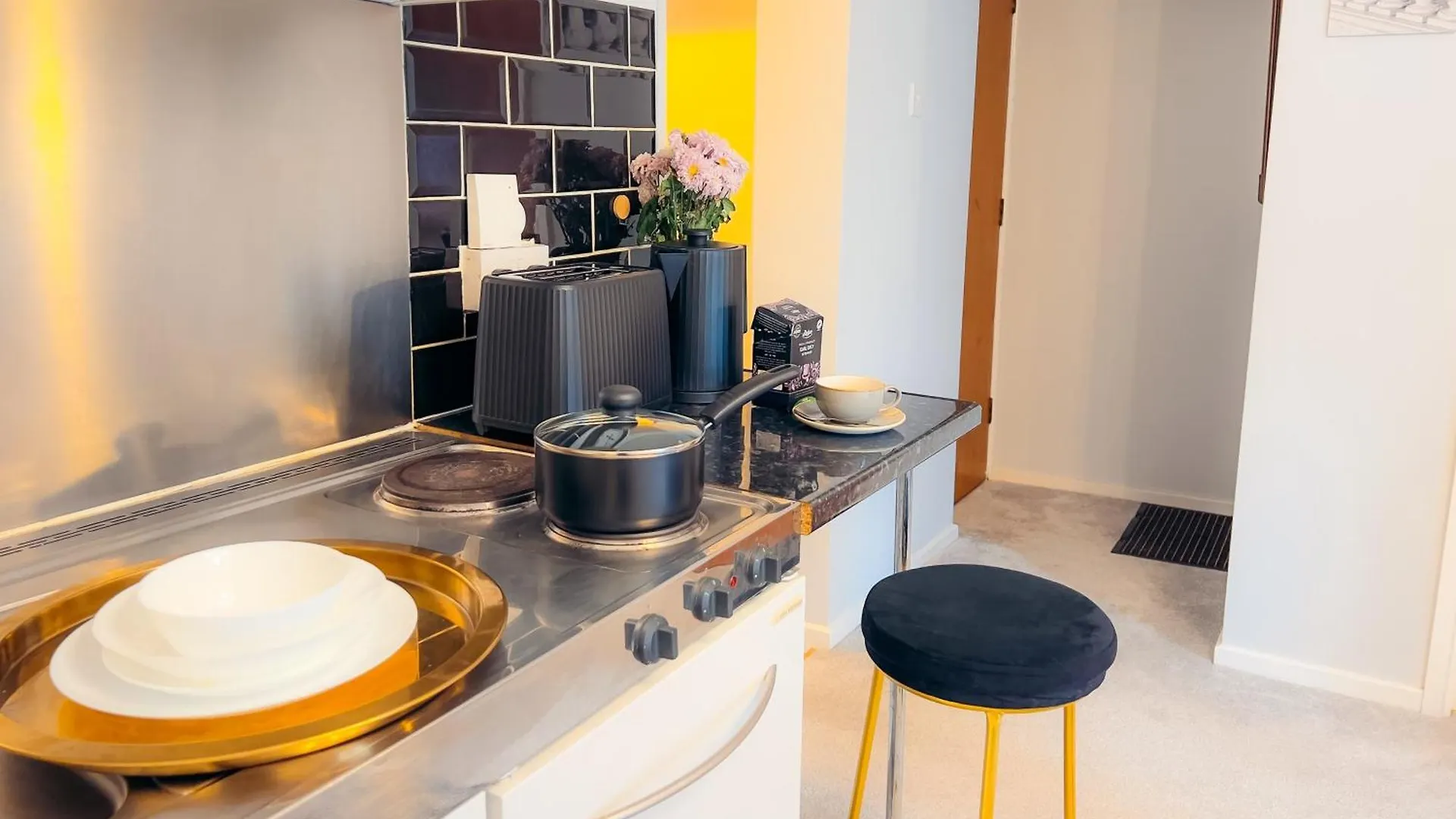 Апартаменты Private Garden Property London Canary Wharf East