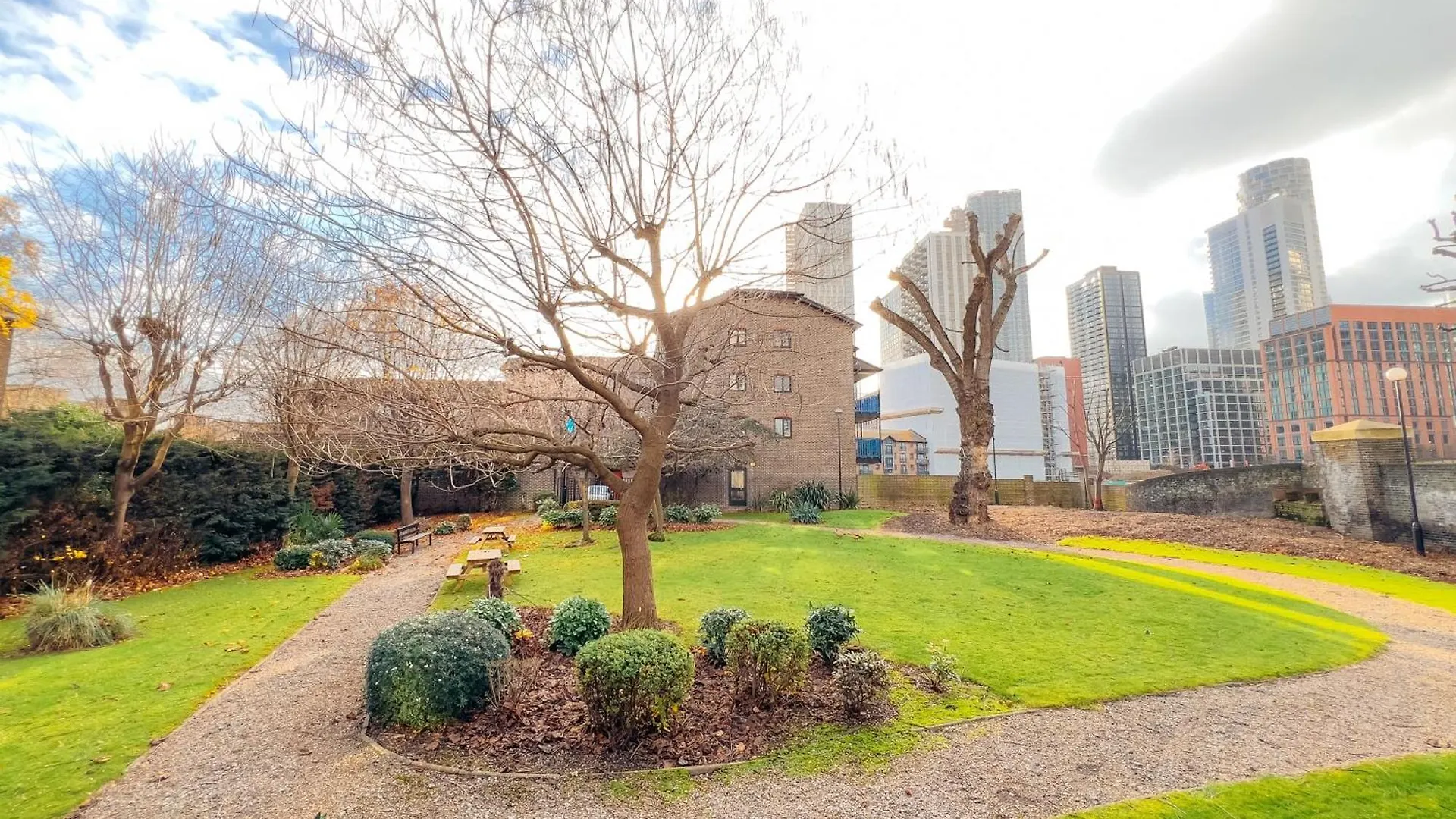 Private Garden Property London Canary Wharf East Великобритания