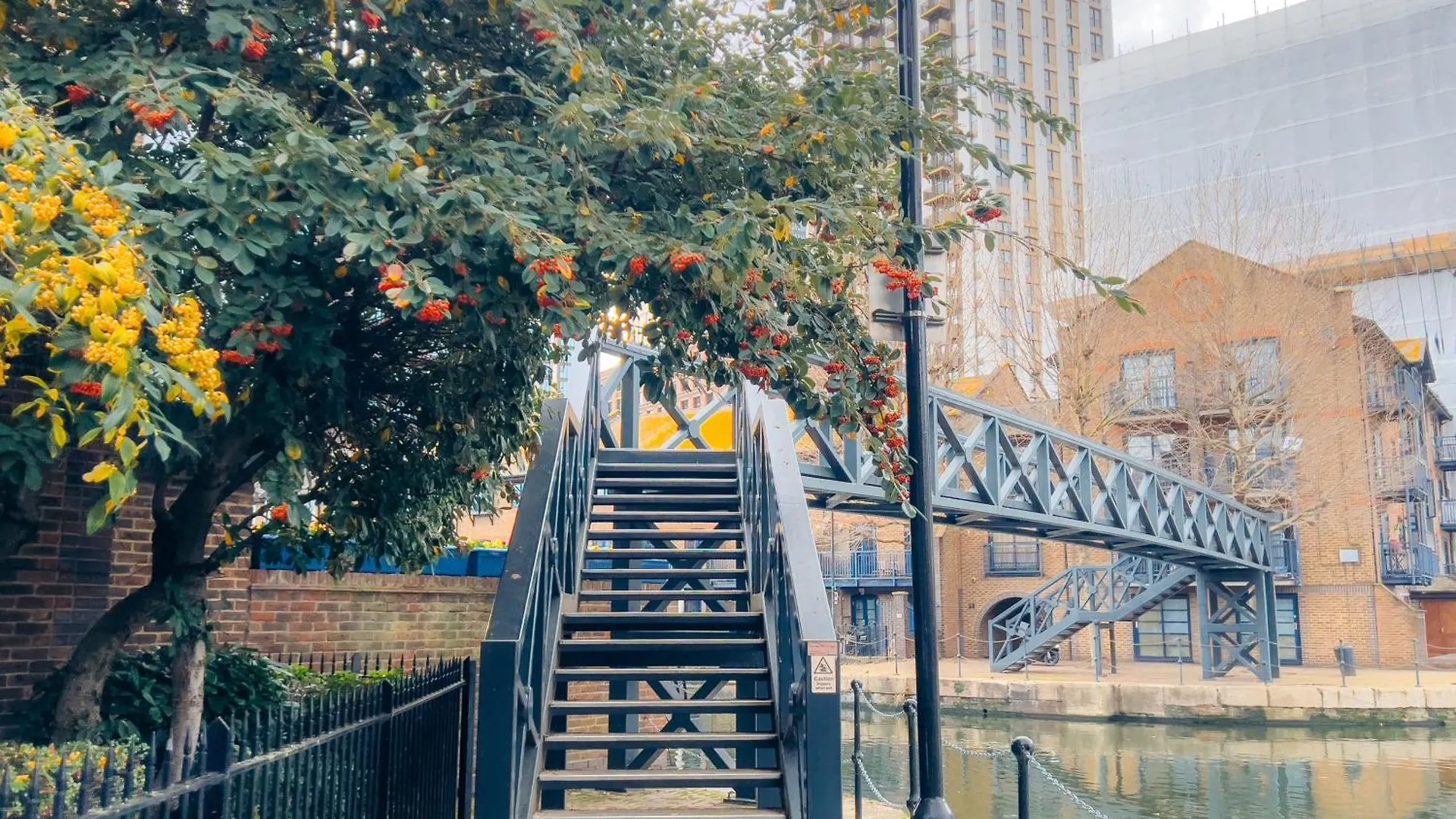 Private Garden Property London Canary Wharf East Lägenhet